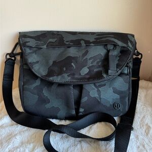 Lululemon festival bag NWOT